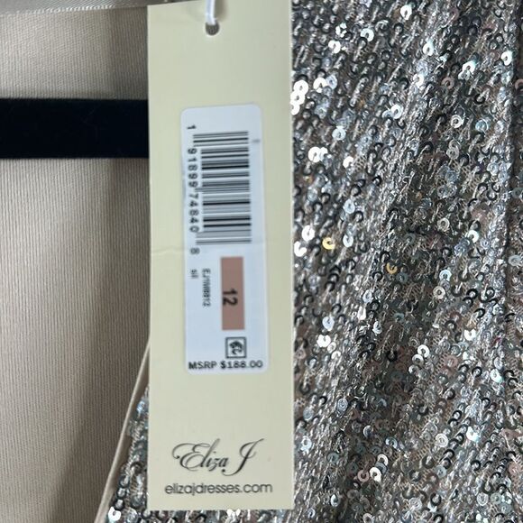 ✨ Eliza J Sequin Wrap Dress - Silver, Size 12 (NWT) - Picture 6 of 7